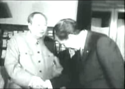 http://www.rumormillnews.com/pix5/7202_NixonBowToMao1.JPG